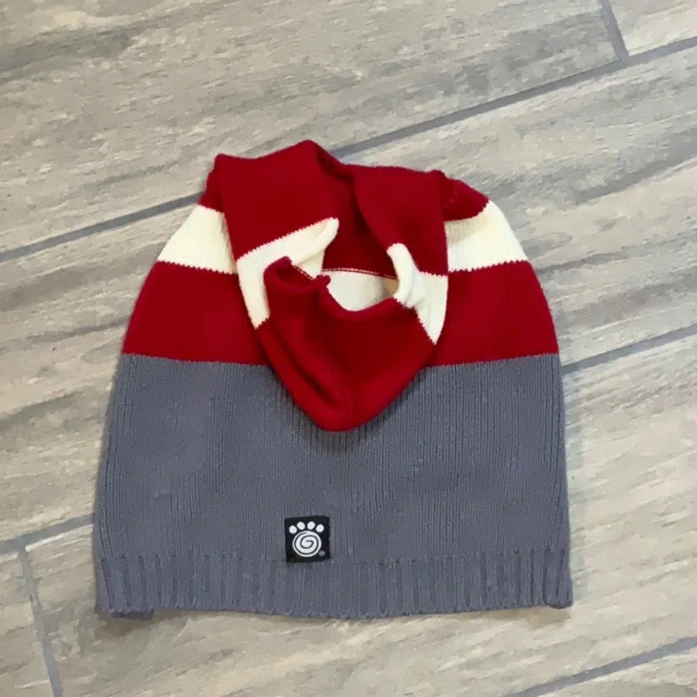 HP 🎉💃 Dog sweater. Size small. Red, gray, cream. Hoodie. 9” down the back.